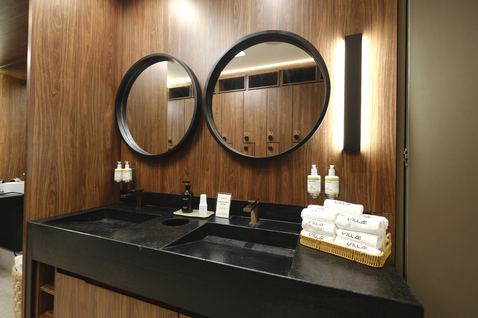 Vestiário premium da Villa Gym